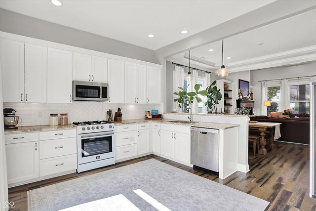 7625 Beekman Terrace, Zionsville, IN 46077