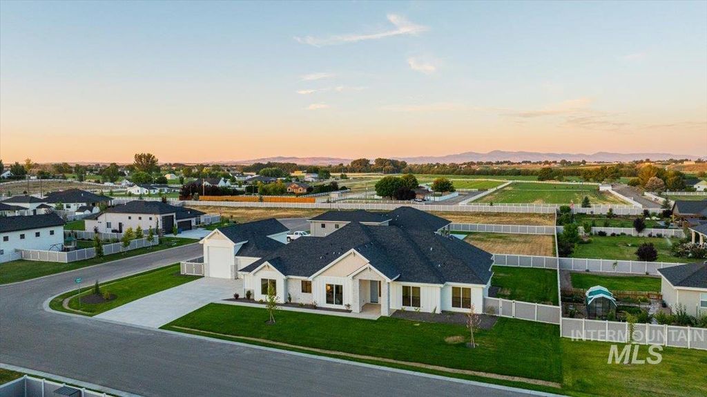 2510 Valkyrie, Middleton, ID 83644