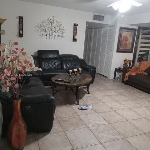 8301 SW 157th Avenue 206, Miami, FL 33193
