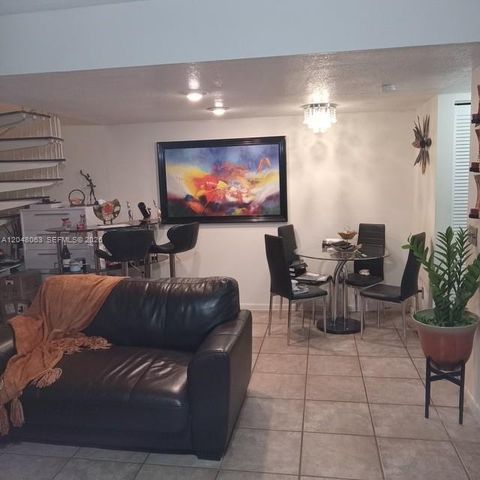 8301 SW 157th Avenue 206, Miami, FL 33193