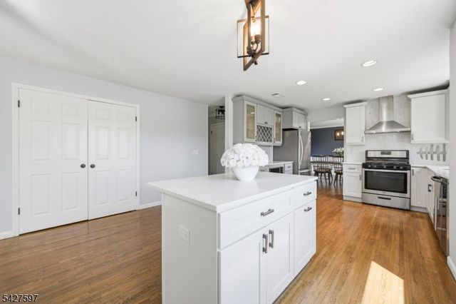 32 Bonnell Ln, Randolph Twp., NJ 07869