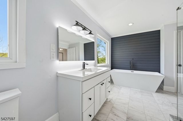 32 Bonnell Ln, Randolph Twp., NJ 07869