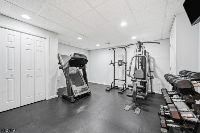 32 Bonnell Ln, Randolph Twp., NJ 07869