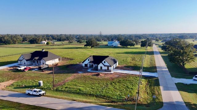 1208 Quarter Horse Trail, Angleton, TX 77515