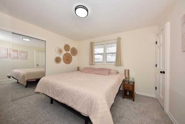 8000 W Van Beck AVENUE, Milwaukee, WI 53220