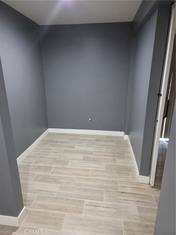 1030 W Macarthur 23, Santa Ana, CA 92707