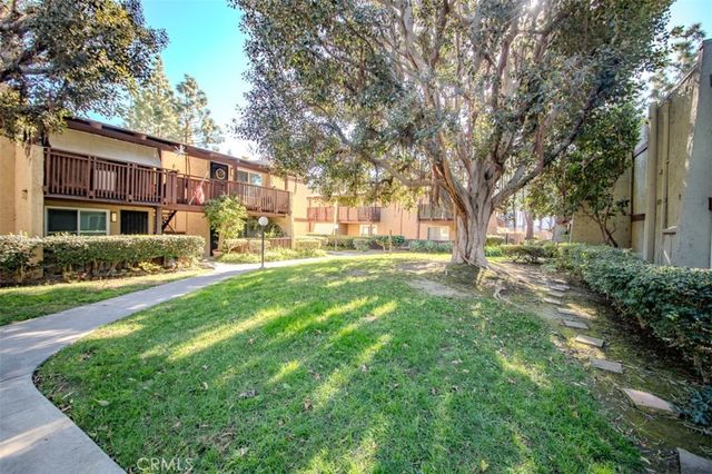 1030 W Macarthur 23, Santa Ana, CA 92707