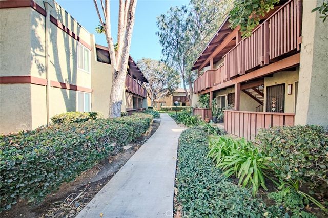 1030 W Macarthur 23, Santa Ana, CA 92707