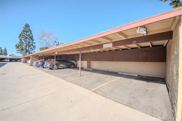 1030 W Macarthur 23, Santa Ana, CA 92707