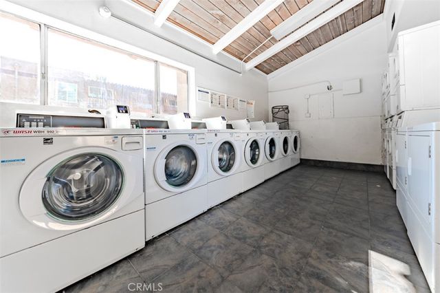 1030 W Macarthur 23, Santa Ana, CA 92707