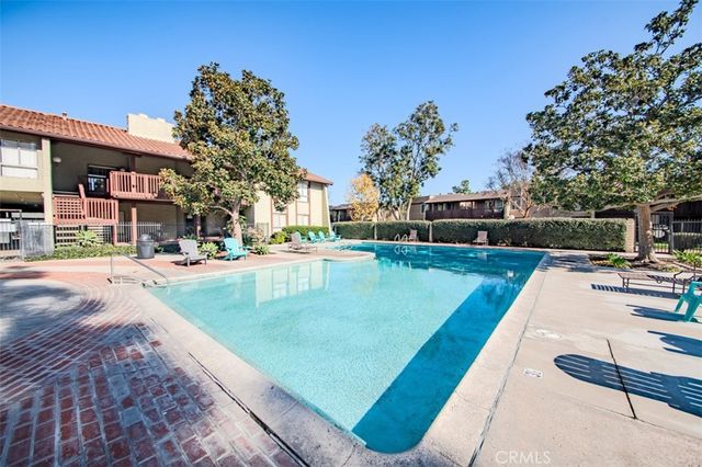 1030 W Macarthur 23, Santa Ana, CA 92707