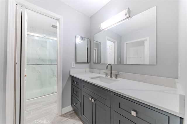 1030 W Macarthur 23, Santa Ana, CA 92707