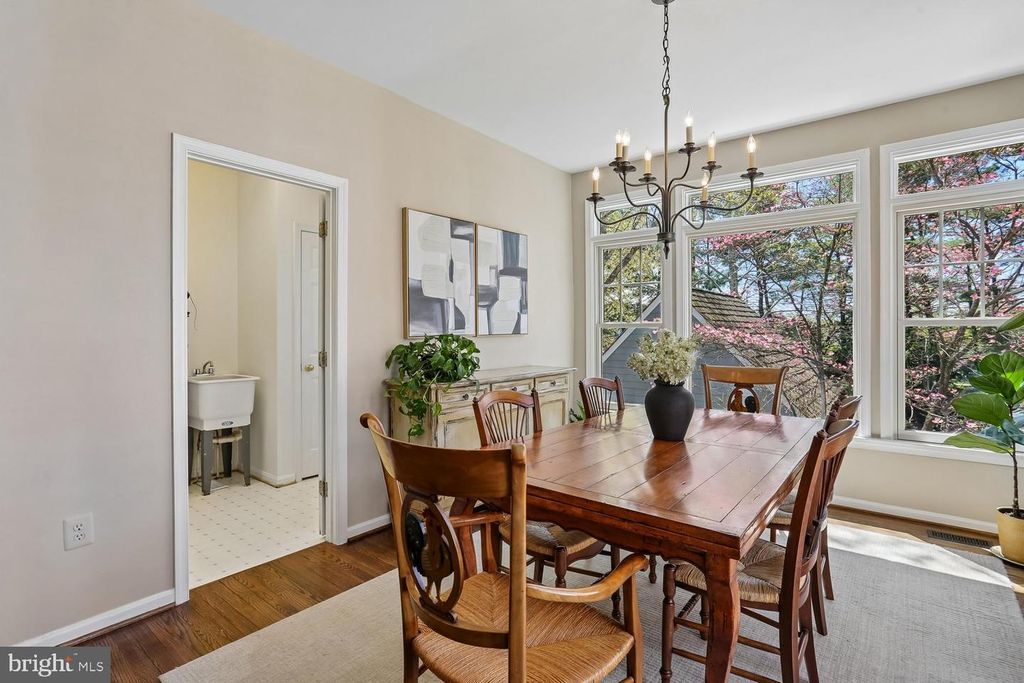 Image 17 of property listing at 306 BECKWITH ST, Gaithersburg, MD 20878