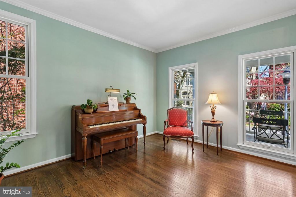 Image 22 of property listing at 306 BECKWITH ST, Gaithersburg, MD 20878