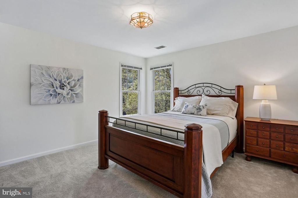 Image 33 of property listing at 306 BECKWITH ST, Gaithersburg, MD 20878