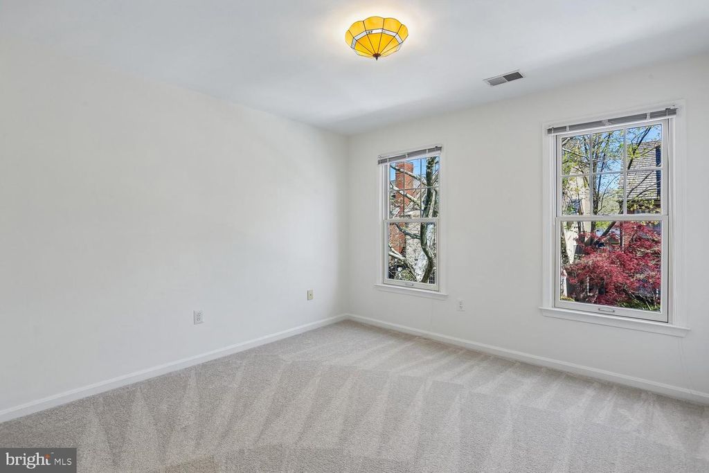 Image 36 of property listing at 306 BECKWITH ST, Gaithersburg, MD 20878