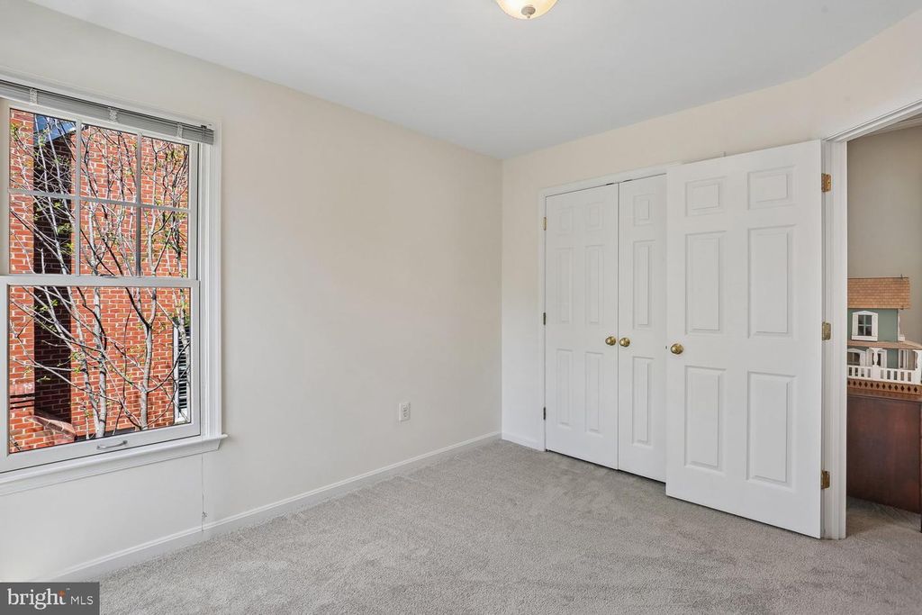 Image 41 of property listing at 306 BECKWITH ST, Gaithersburg, MD 20878