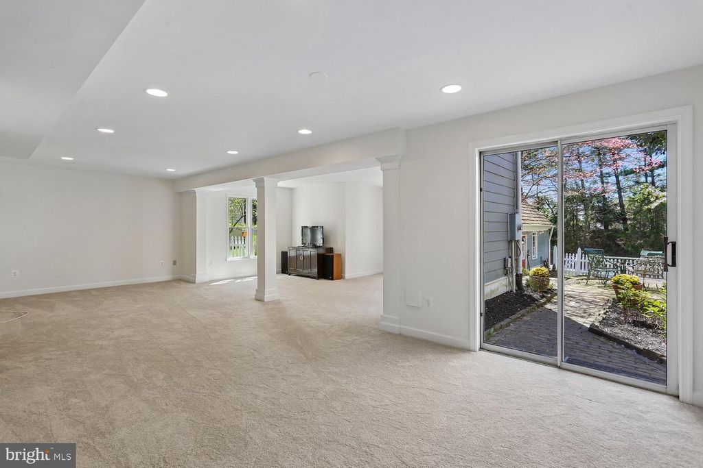 Image 43 of property listing at 306 BECKWITH ST, Gaithersburg, MD 20878