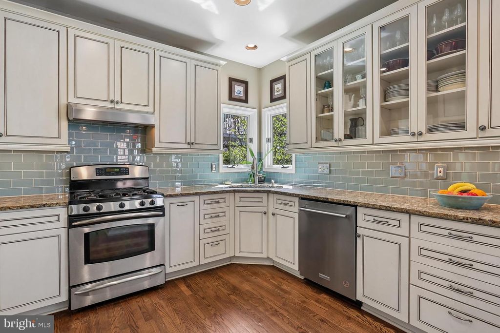 Image 5 of property listing at 306 BECKWITH ST, Gaithersburg, MD 20878