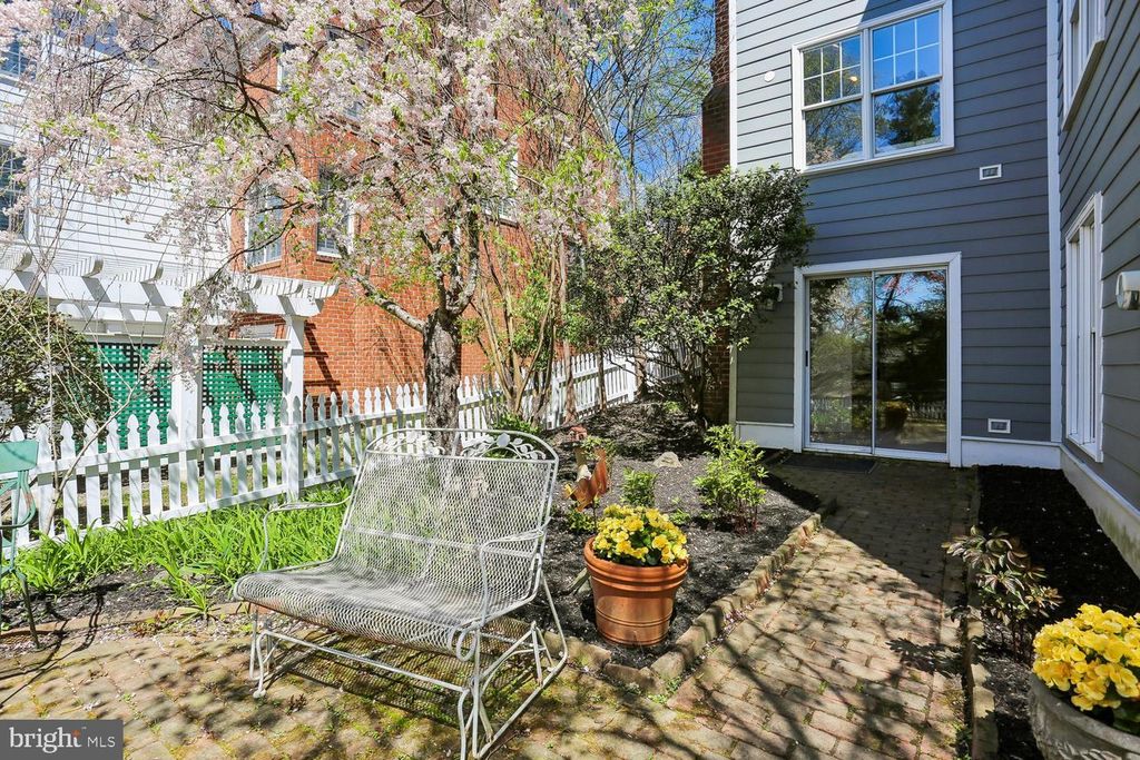 Image 51 of property listing at 306 BECKWITH ST, Gaithersburg, MD 20878