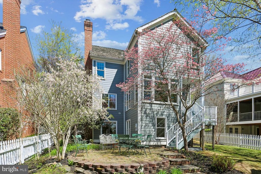 Image 57 of property listing at 306 BECKWITH ST, Gaithersburg, MD 20878