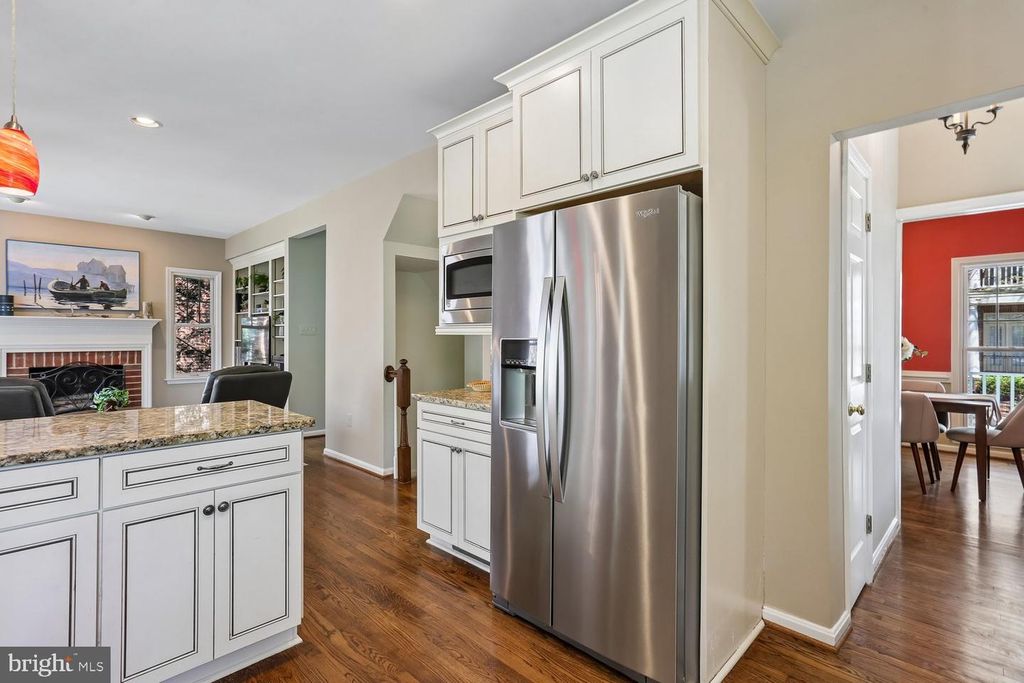 Image 8 of property listing at 306 BECKWITH ST, Gaithersburg, MD 20878