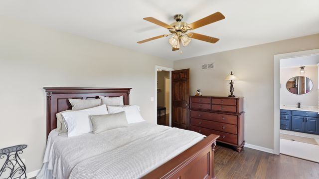 184 Spring Avenue, Glen Ellyn, IL 60137