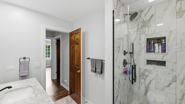 184 Spring Avenue, Glen Ellyn, IL 60137