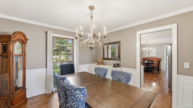 184 Spring Avenue, Glen Ellyn, IL 60137