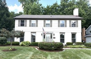 184 Spring Avenue, Glen Ellyn, IL 60137