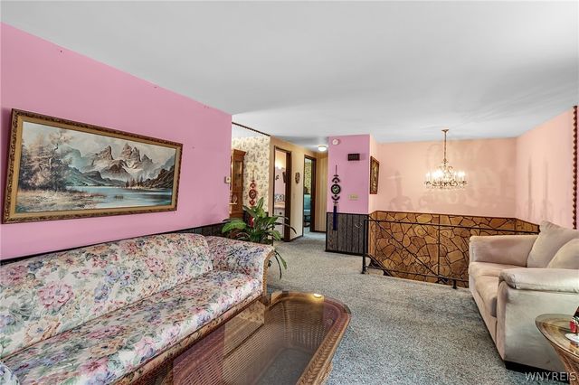 19 Sunset Court, Amherst, NY 14228