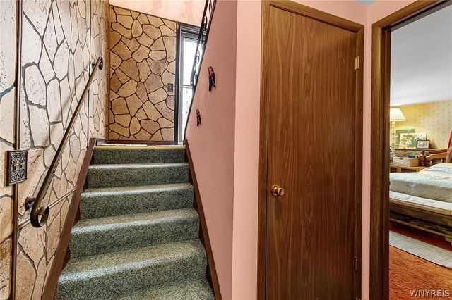 19 Sunset Court, Amherst, NY 14228