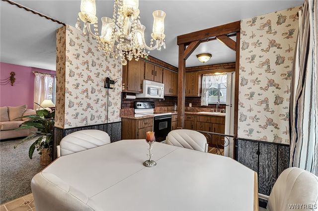 19 Sunset Court, Amherst, NY 14228