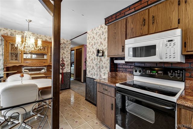 19 Sunset Court, Amherst, NY 14228