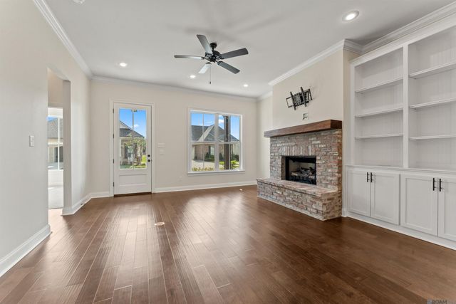 364 Glenthorne Dr, Gonzales, LA 70737