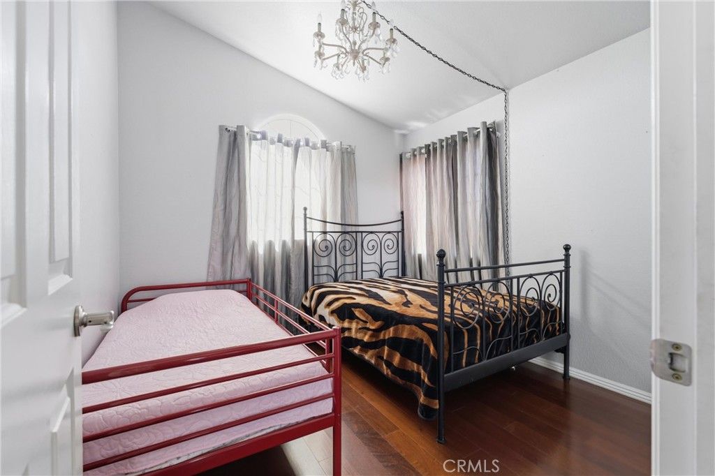 Image 11 of property listing at 36967 Alder, Palmdale, CA 93552