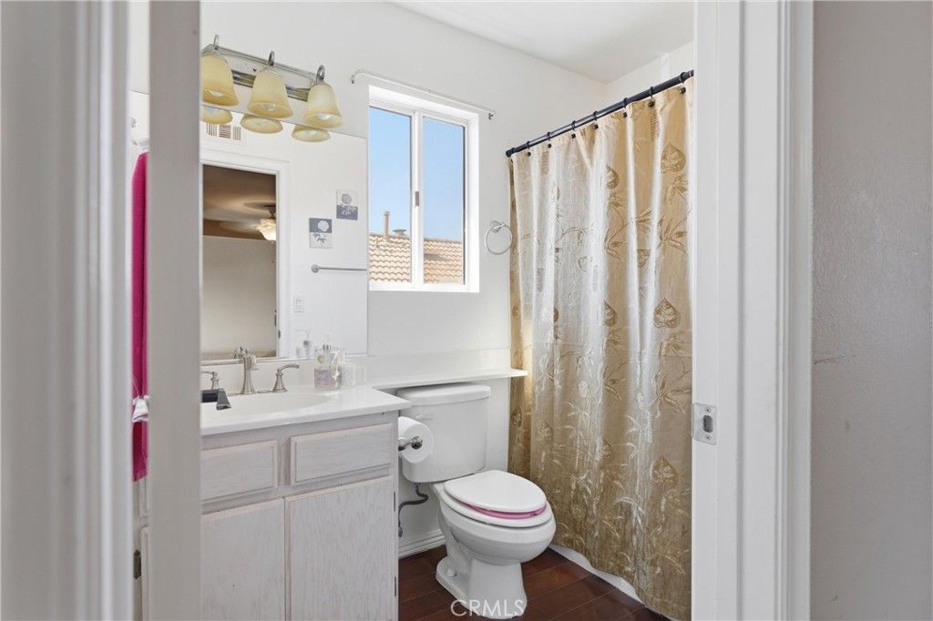 Image 12 of property listing at 36967 Alder, Palmdale, CA 93552