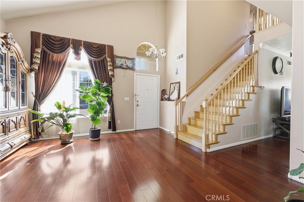 Image 4 of property listing at 36967 Alder, Palmdale, CA 93552