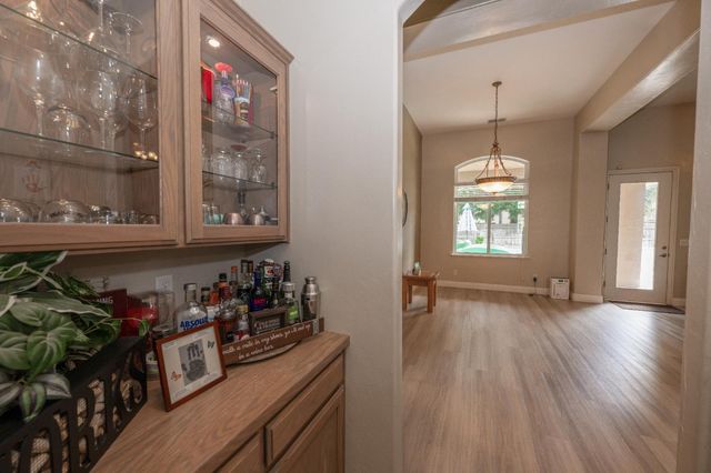 2933 E Quincy Avenue, Fresno, CA 93720