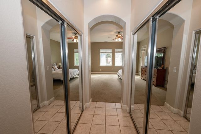 2933 E Quincy Avenue, Fresno, CA 93720