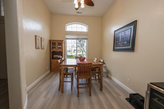 2933 E Quincy Avenue, Fresno, CA 93720