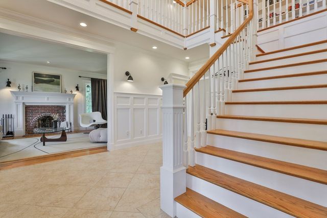 108 Oak Trail, Bolton, MA 01740