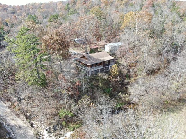 452 Marion County 3048, Yellville, AR 72687