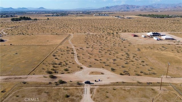 1 Chia Road, Apple Valley, CA 92308