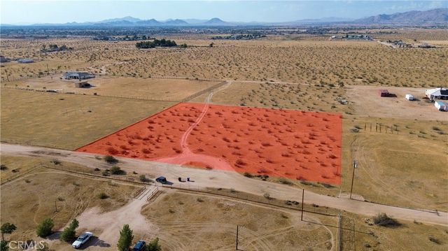 1 Chia Road, Apple Valley, CA 92308