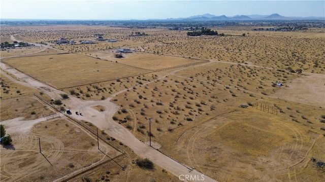 1 Chia Road, Apple Valley, CA 92308