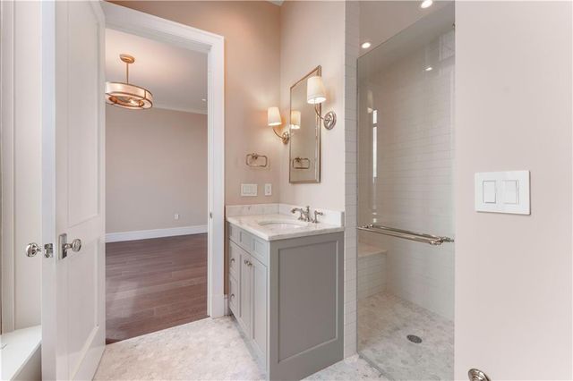 3376 Peachtree NE Road 35A, Atlanta, GA 30326