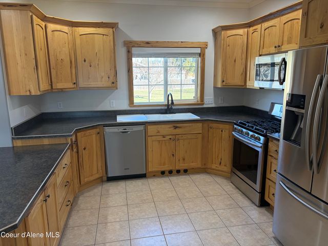 65 Echo DR, Bonners Ferry, ID 83805