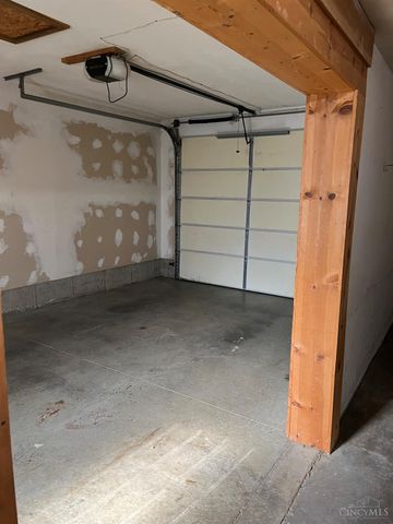 5461 Bellfield Lane, Green Twp, OH 45238