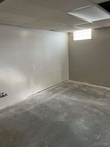 5461 Bellfield Lane, Green Twp, OH 45238